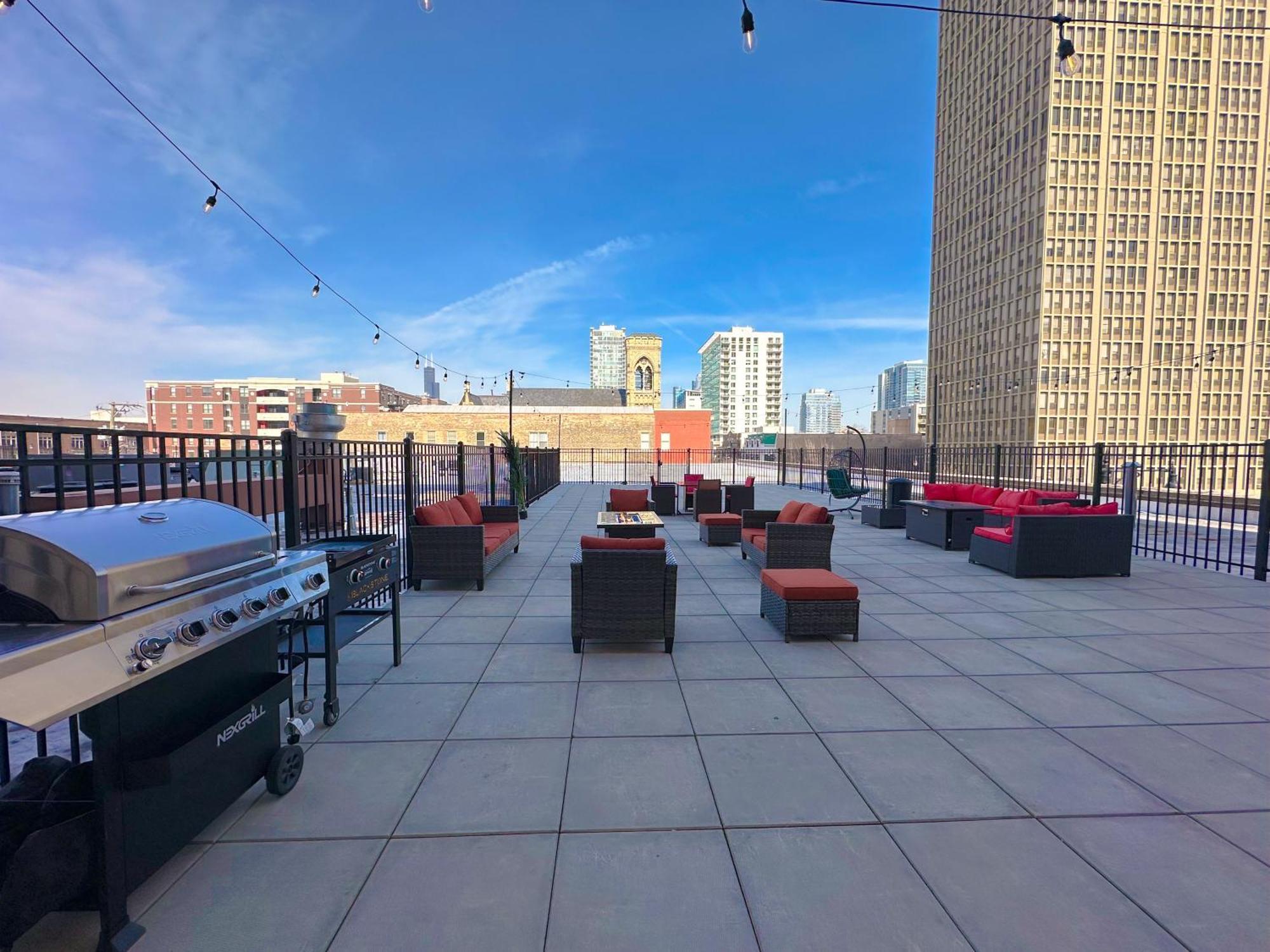 Mccormick Place 3Br Luxury Penthouse Duplex With Personal Rooftop And Optional Parking For 8 Guests In Chicago South Loop Exterior photo