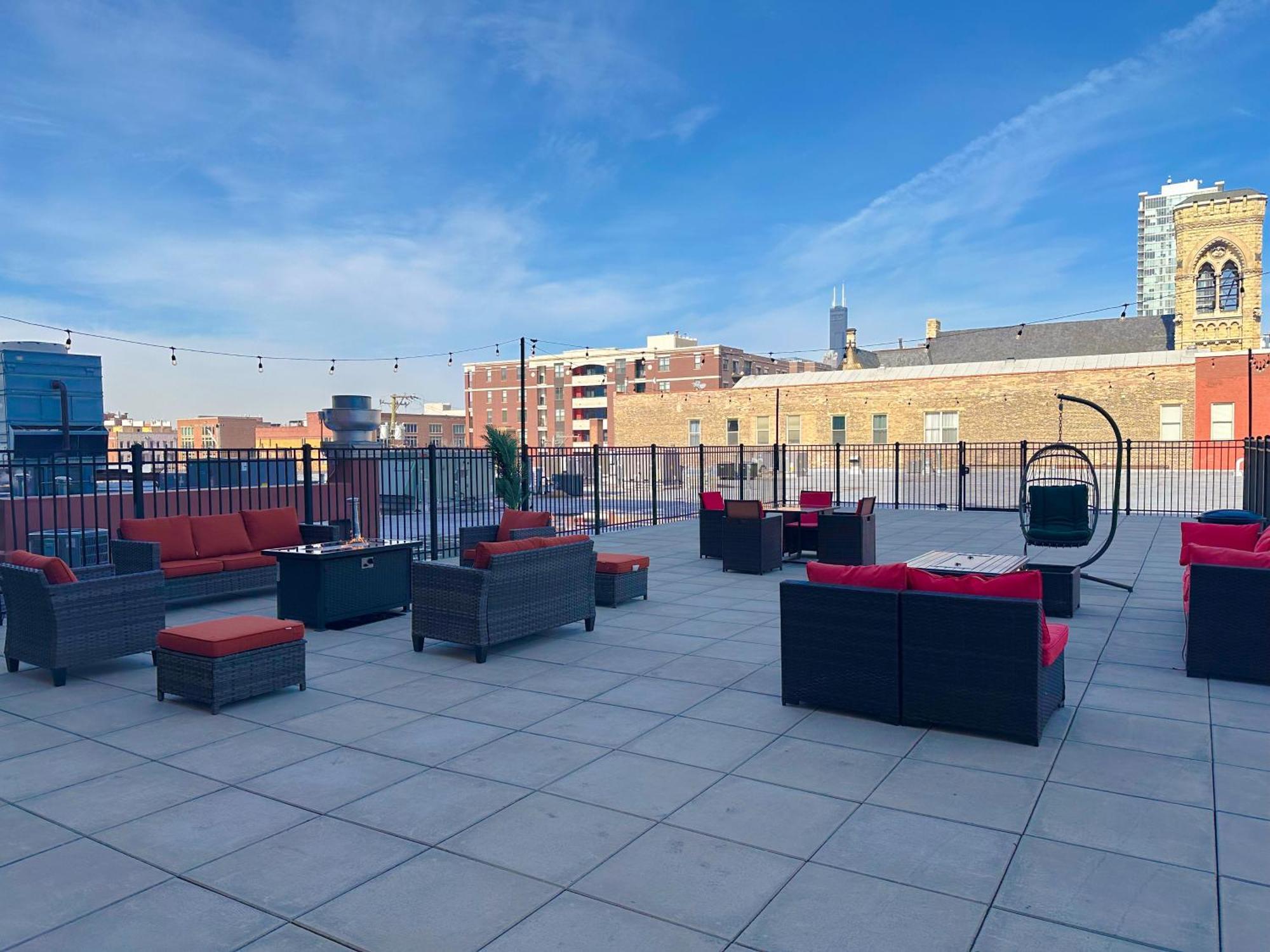 Mccormick Place 3Br Luxury Penthouse Duplex With Personal Rooftop And Optional Parking For 8 Guests In Chicago South Loop Exterior photo