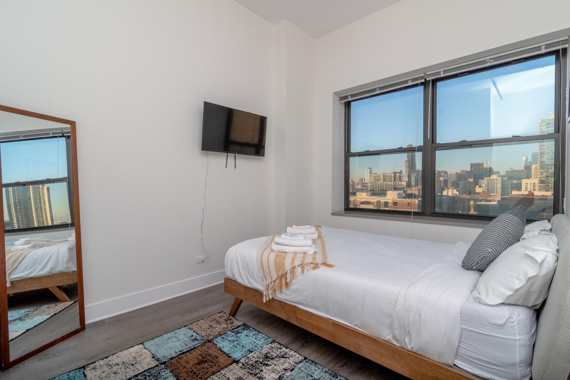 Mccormick Place 3Br Luxury Penthouse Duplex With Personal Rooftop And Optional Parking For 8 Guests In Chicago South Loop Exterior photo