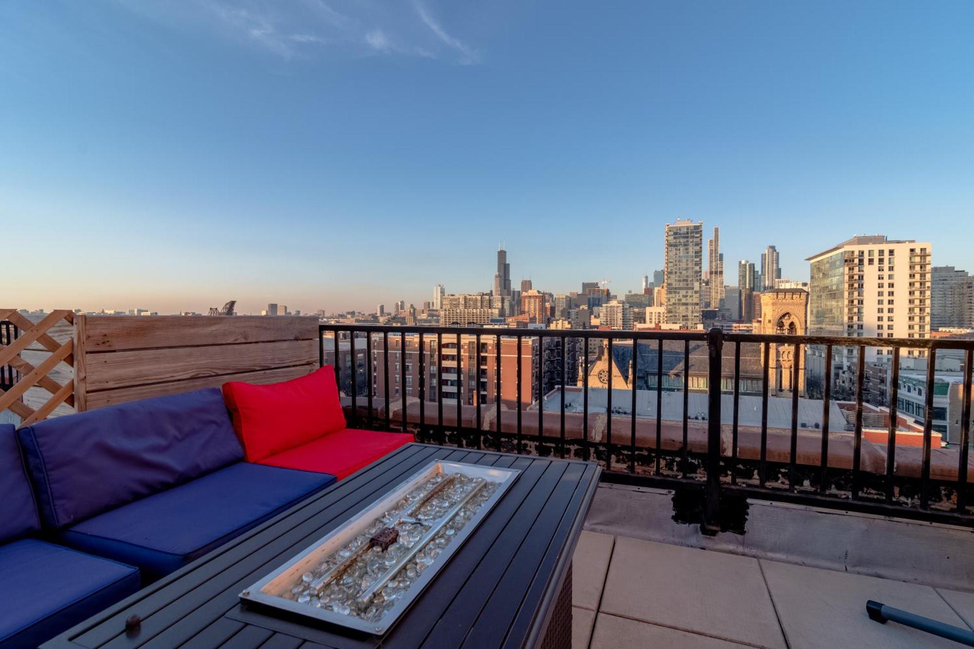 Mccormick Place 3Br Luxury Penthouse Duplex With Personal Rooftop And Optional Parking For 8 Guests In Chicago South Loop Exterior photo
