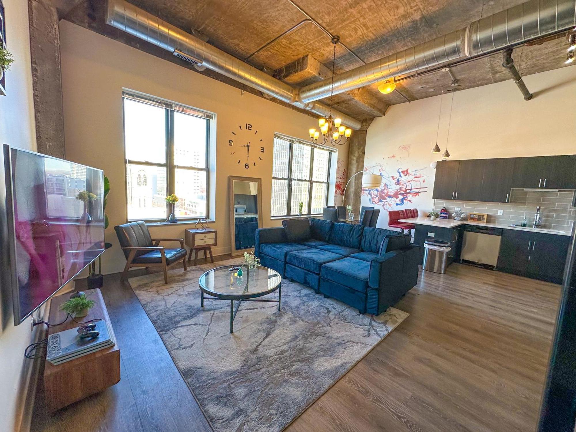 Mccormick Place 3Br Luxury Penthouse Duplex With Personal Rooftop And Optional Parking For 8 Guests In Chicago South Loop Exterior photo