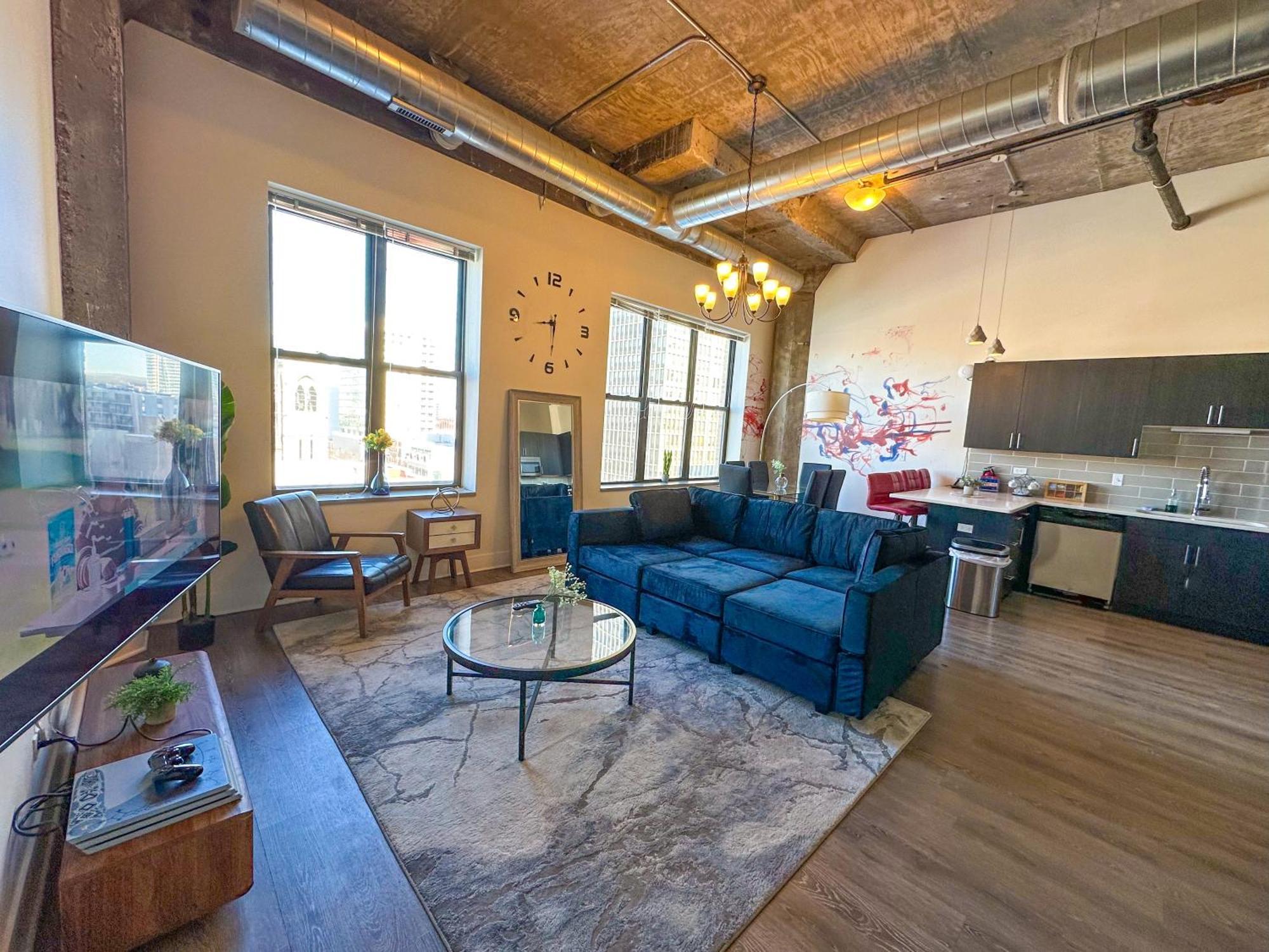 Mccormick Place 3Br Luxury Penthouse Duplex With Personal Rooftop And Optional Parking For 8 Guests In Chicago South Loop Exterior photo